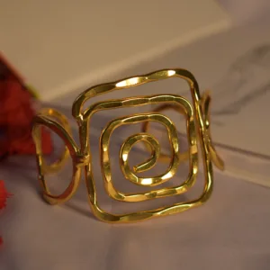 Aavrit Spiral Cuff