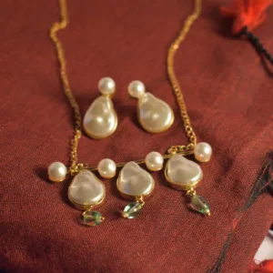Muktavali Pearl Necklace Set