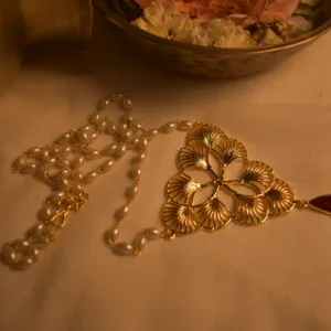Gulbahar Floral Pearl Necklace