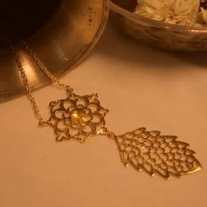 Kamalika Leaf Pendant Necklace